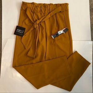 Mustard Yellow High Waisted Ankle Pants NWT Med